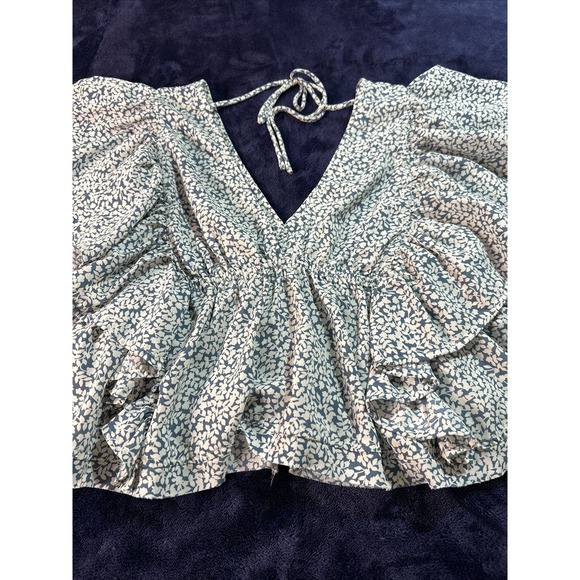 Vestique Top Blouse Size S Double Ruffle Sleeves White Blue Floral - Picture 10 of 15